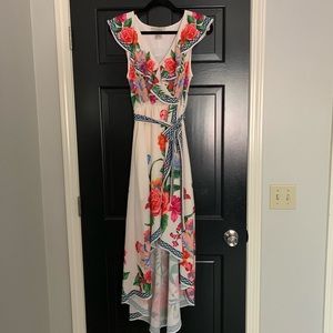 Flying Tomato Ivory Floral Dress Sz Medium